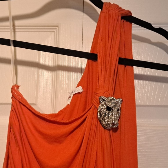 💥Gorgeous One of a kind 🐅 broach orange tight fitted dress Off shoulder Beauty - Picture 8 of 8